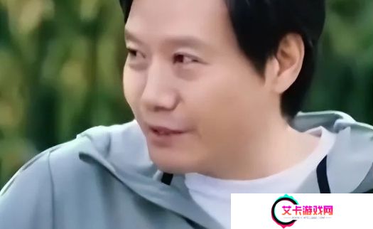 董明珠暗讽雷军，直播间公开痛批，称“有人靠价格低成了领导者”
