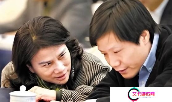 董明珠暗讽雷军，直播间公开痛批，称“有人靠价格低成了领导者”