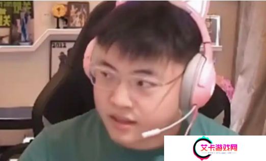 Uzi深夜哭穷要停播，身价过亿住汤臣一品，网友：我都不配心疼他