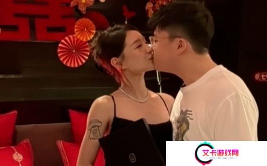 Uzi深夜哭穷要停播，身价过亿住汤臣一品，网友：我都不配心疼他