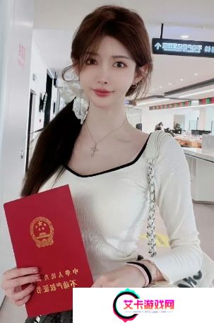 初代二次元主播复归直播，称当主播更适合自己，网友：没钱想我们了